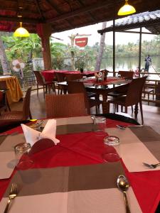 lake n river resort munroe island