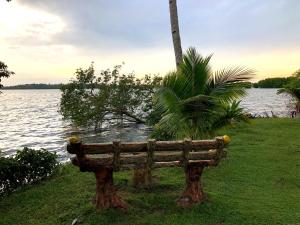 lake n river resort munroe island