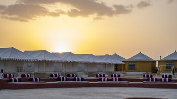 sunrise desert resort