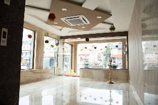 Ss Residency,B M Road,1 star
