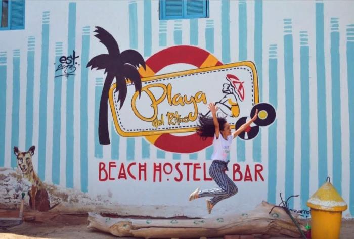 playa del ritmo beach hostel and bar