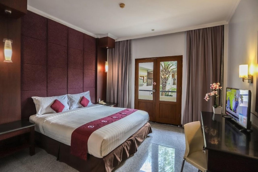 famous hotel kuta