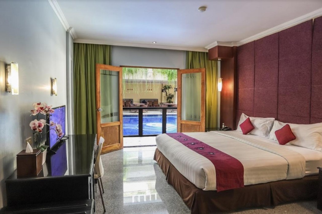 famous hotel kuta