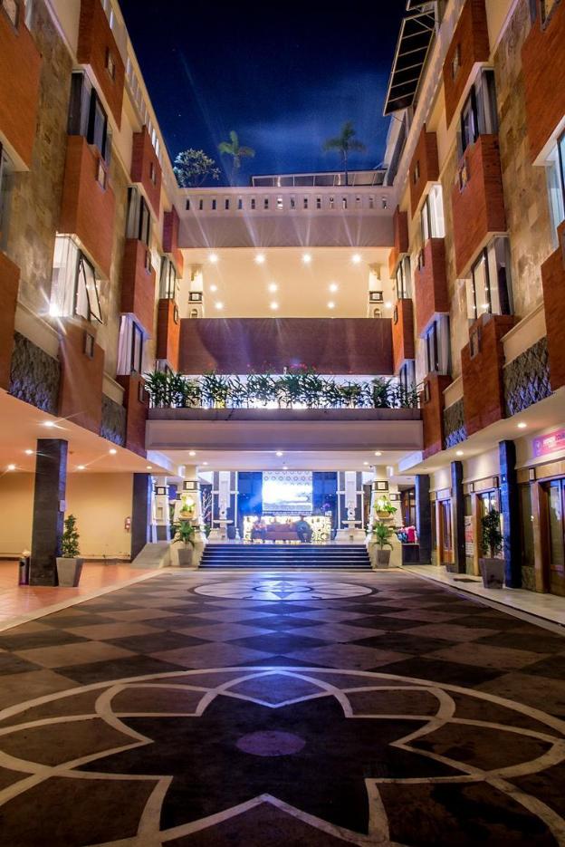 famous hotel kuta