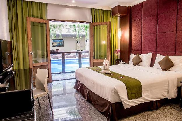 famous hotel kuta