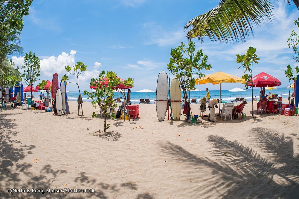 famous hotel kuta