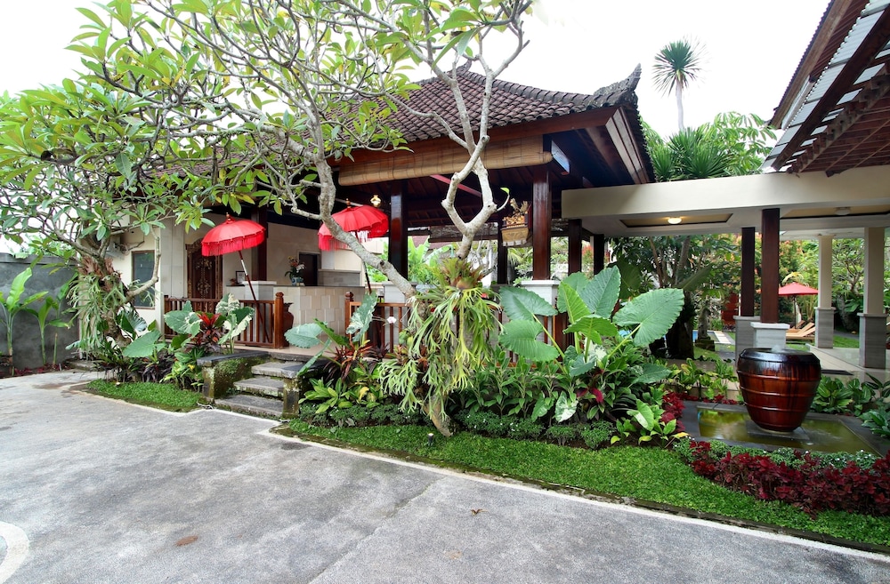 putri ayu cottages