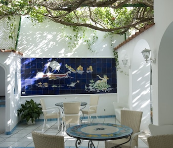 gatto bianco hotel and spa