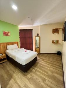oyo 328 apple hotel shah alam