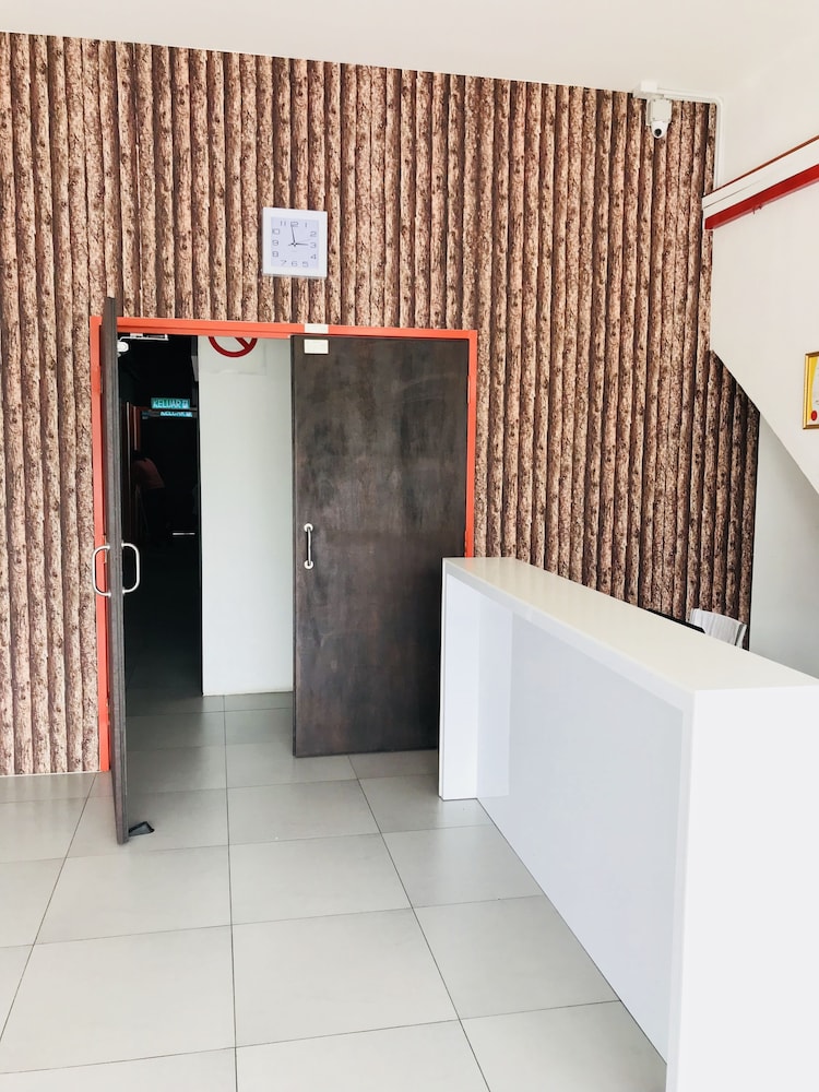 h hotel