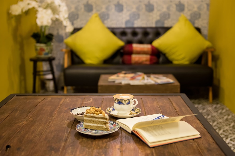 the neighbors hostel adults only