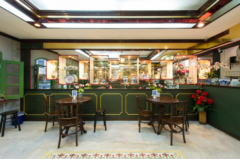 the neighbors hostel adults only