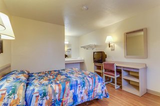 super 6 inn and suites baton rouge