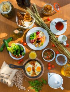 Canal Central Hotel,Al Abraj Street,5 star
