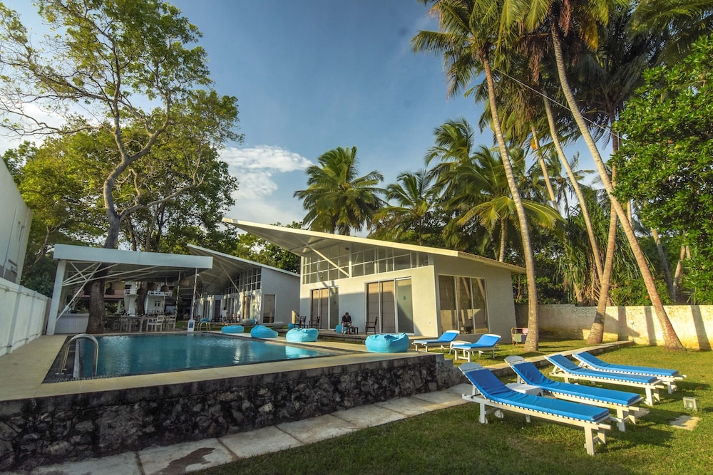 mawella beach resort