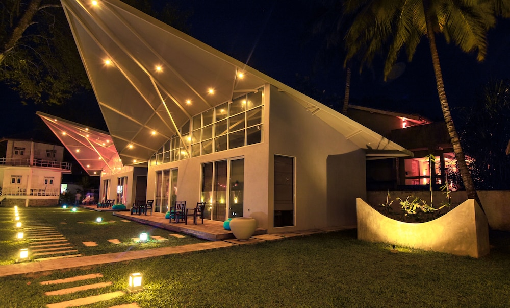 mawella beach resort
