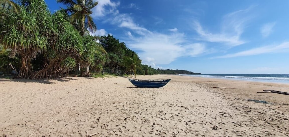 mawella beach resort