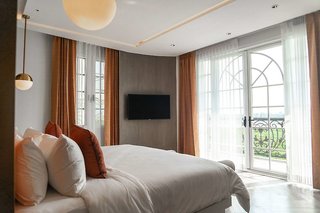 la seine hotel