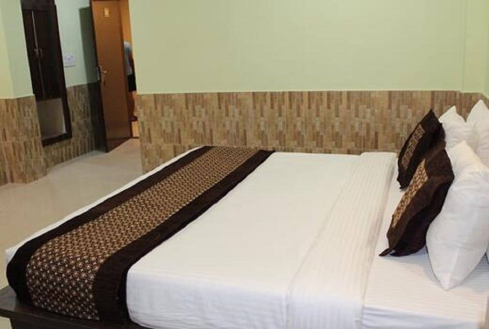 hotel airways inn residency