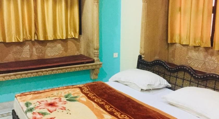 raj safari desert camp