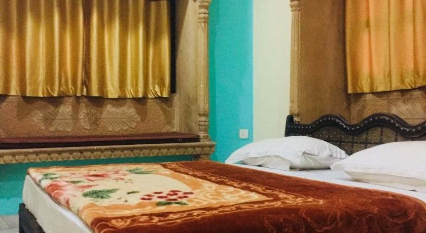 raj safari desert camp