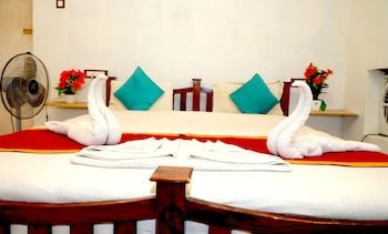 Sheesh Mahal Desert Camp,Sam,3 star