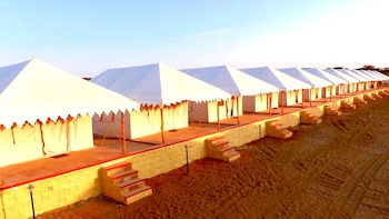 sheesh mahal desert camp