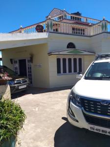 Kurinji House,Perumalmalai>>Kodaikanal,3 star