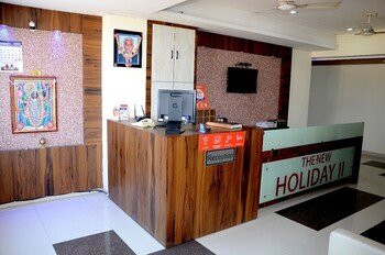 The New Holiday Ii,Mahesana>>Gandhinagar,3 star