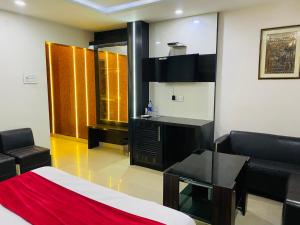 hotel royal galaxy