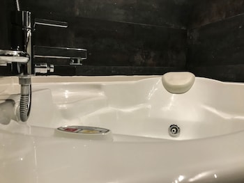 el coso hotel