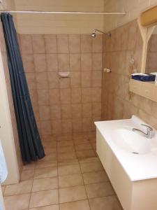 Opal Inn Hotel Motel,Coober Pedy>>Adelaide,3 star