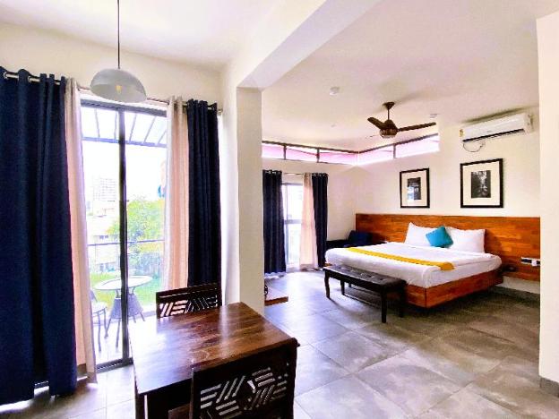 aura corporate suites