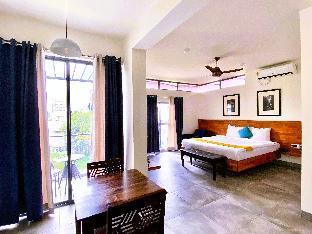 aura corporate suites