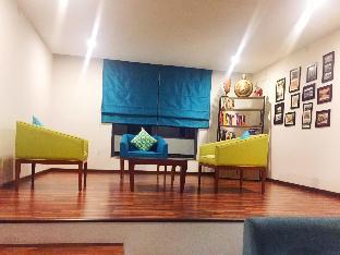 aura corporate suites