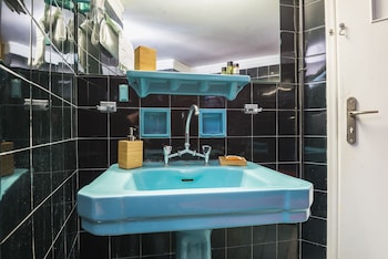 super paradise apartments