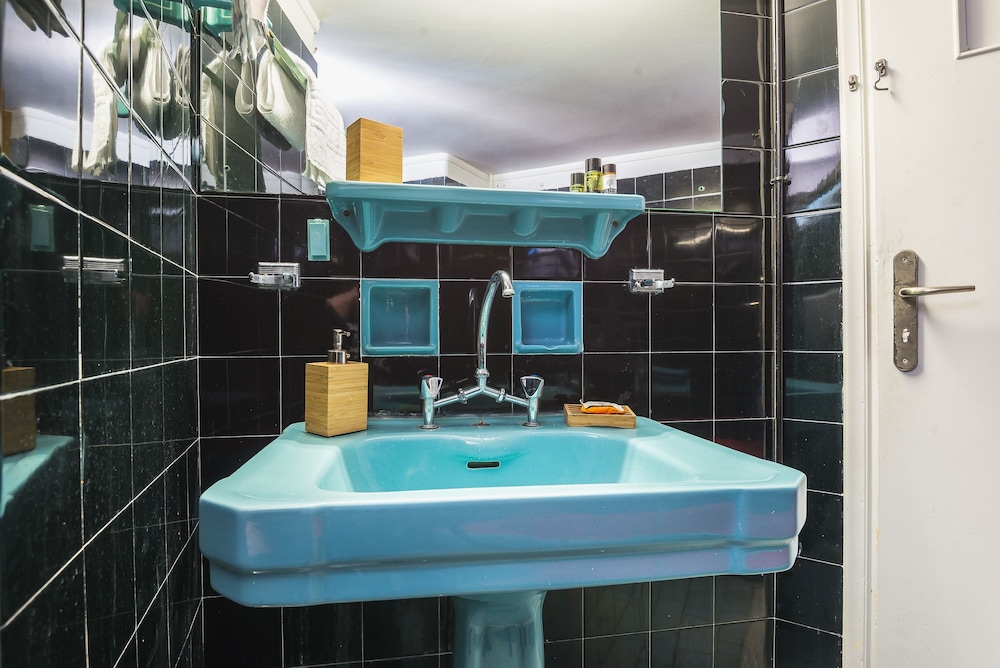 super paradise apartments