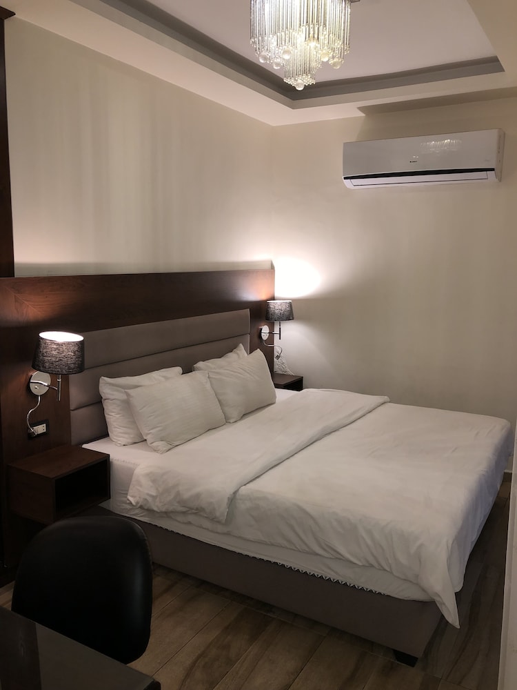 alqimah serviced hotel apartments