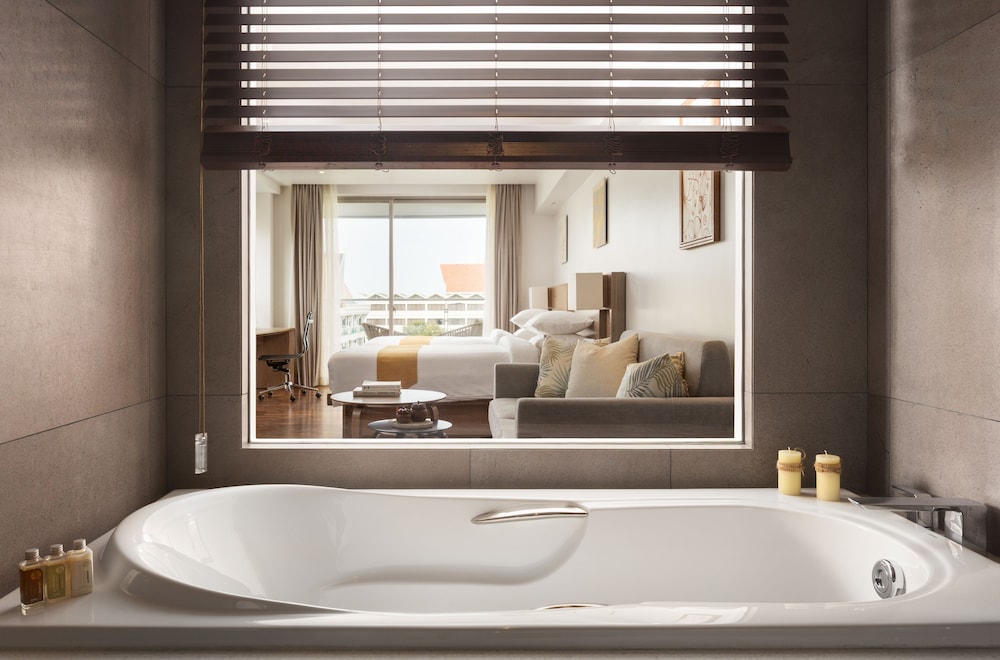 hotel emion phnom penh