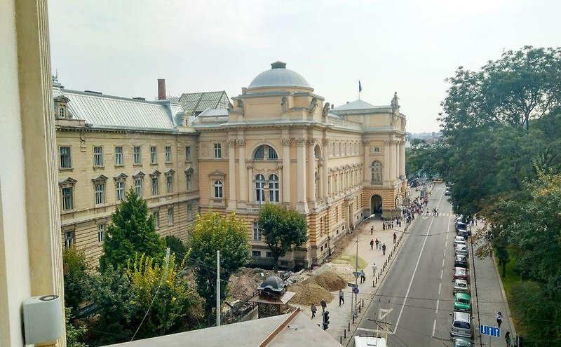 bank hotel