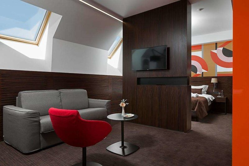 bank hotel
