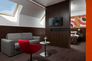 bank hotel