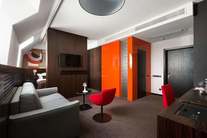 bank hotel