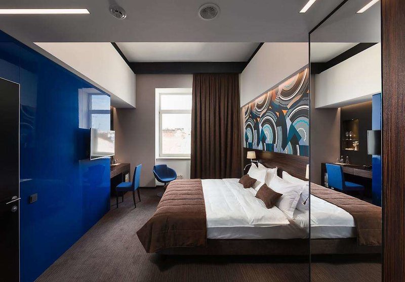 bank hotel