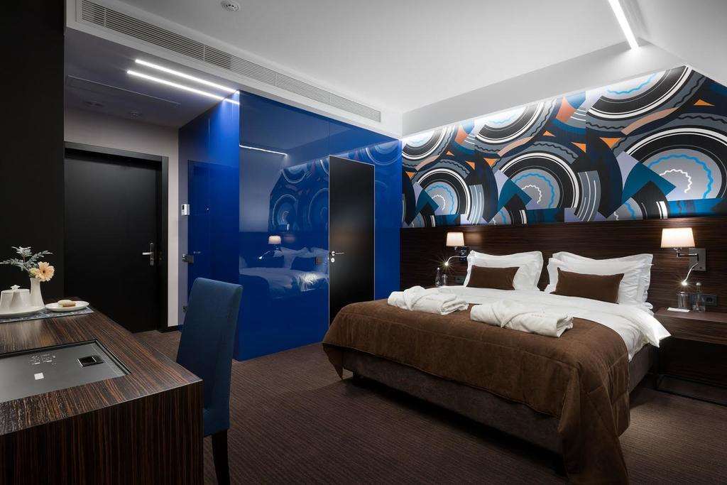 bank hotel