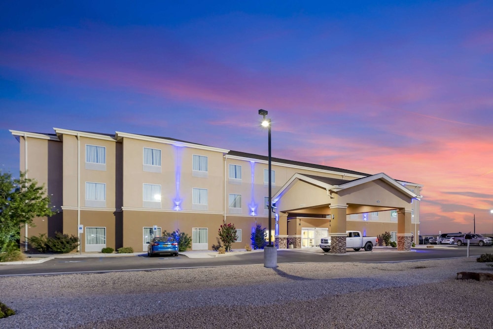 quality inn and suites carlsbad caverns area