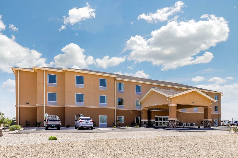 Quality Inn & Suites Carlsbad Caverns Area