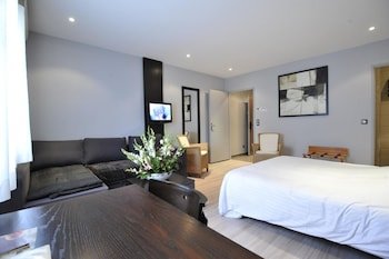 cottage hotel