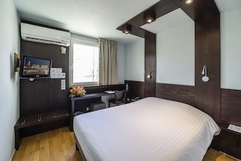 cottage hotel