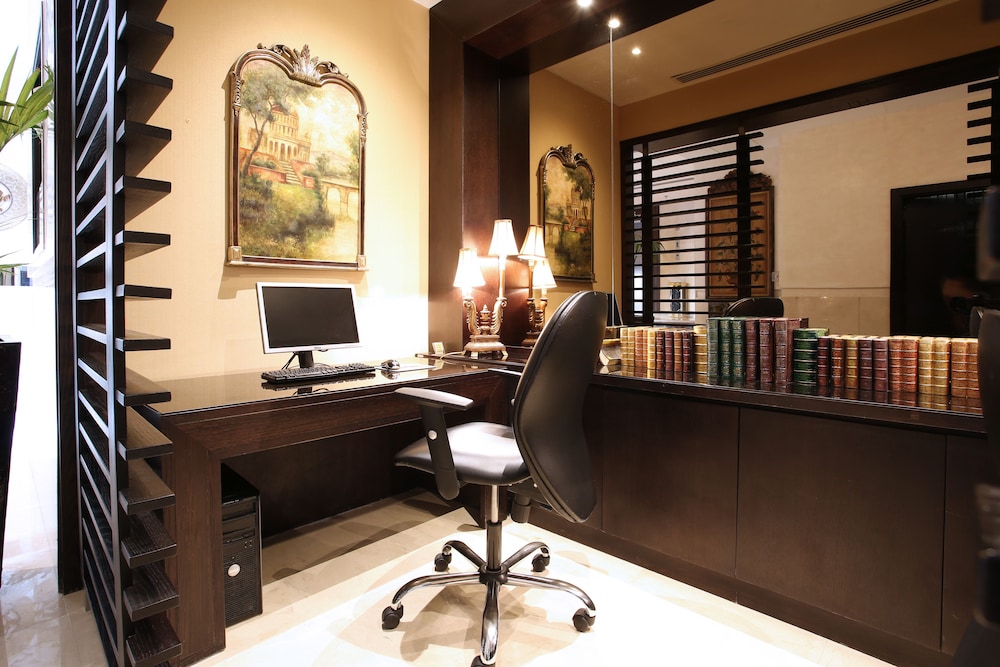 the eclipse boutique suites